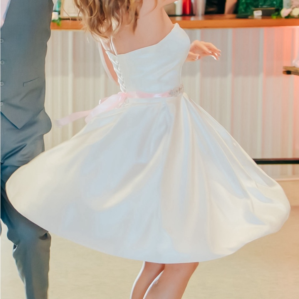White satin reception/bridal shower/bachelorette party dress - Picture 4 of 5